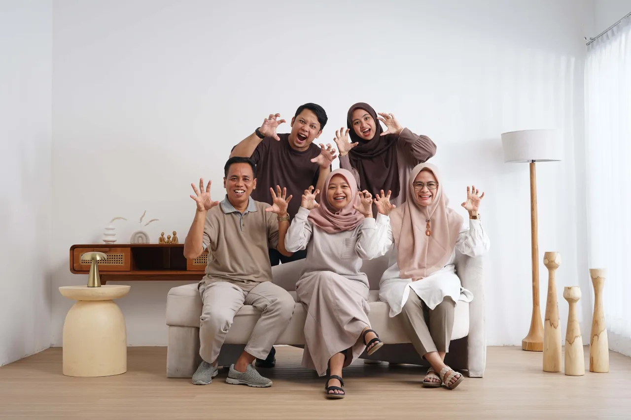 Contoh hasil foto family di Vibesroom Studio