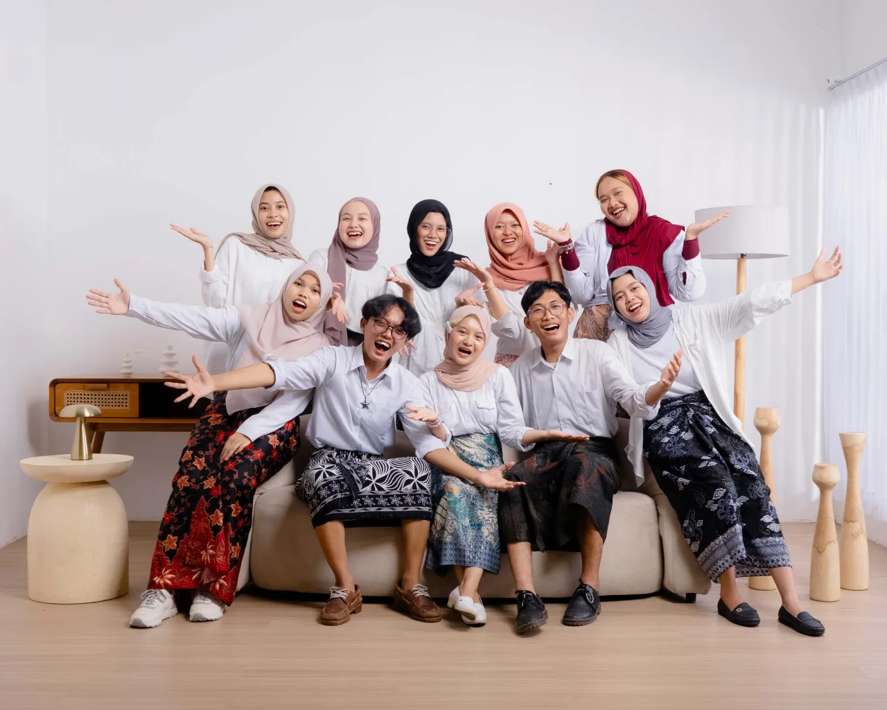 Contoh hasil foto force/foto ramean di Vibesroom Studio