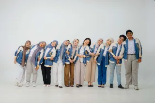 Thumbnail contoh foto force/foto ramean di Vibesroom Studio